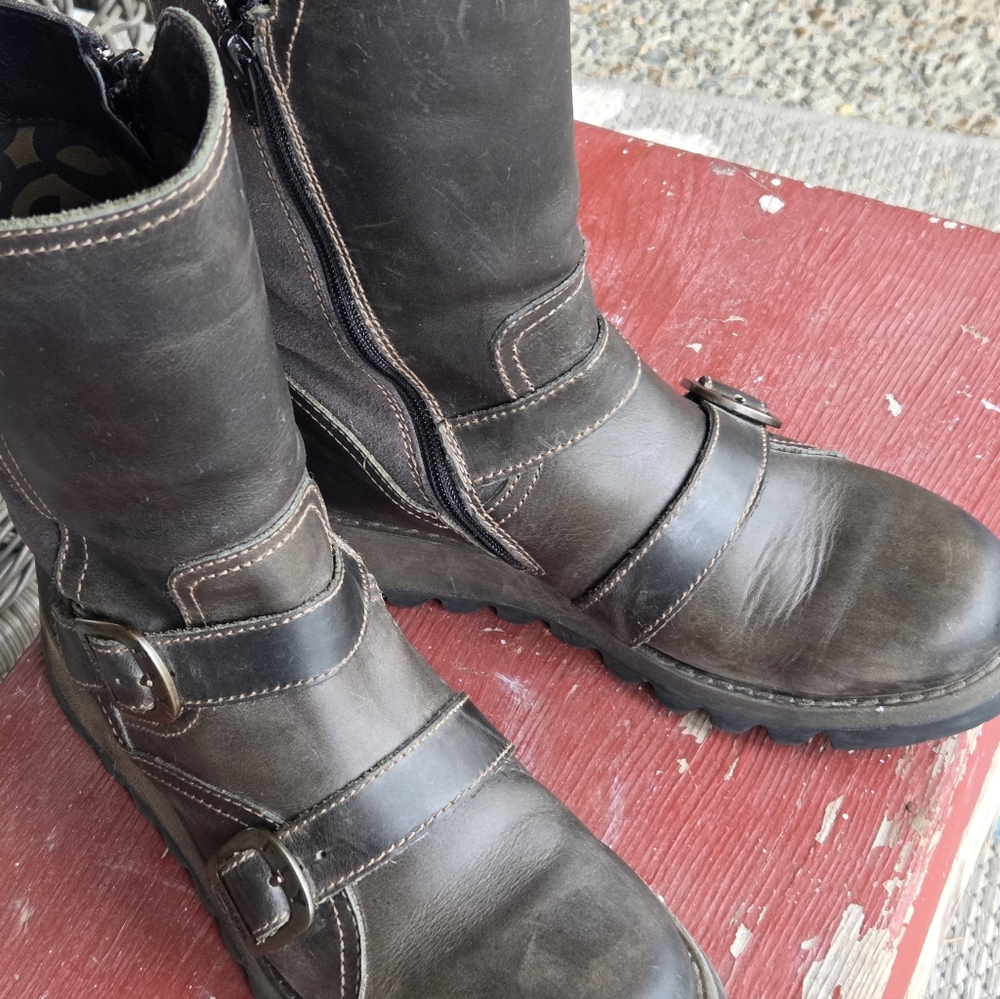 Womens Mid Calf Boots - Picture 12 of 12